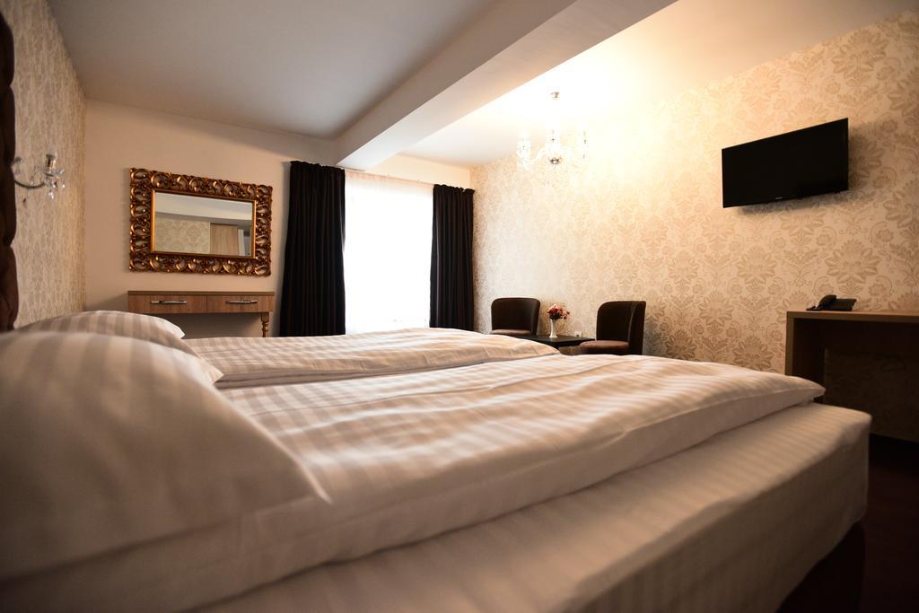La Rocca Boutique Hotel Craiova Kültér fotó