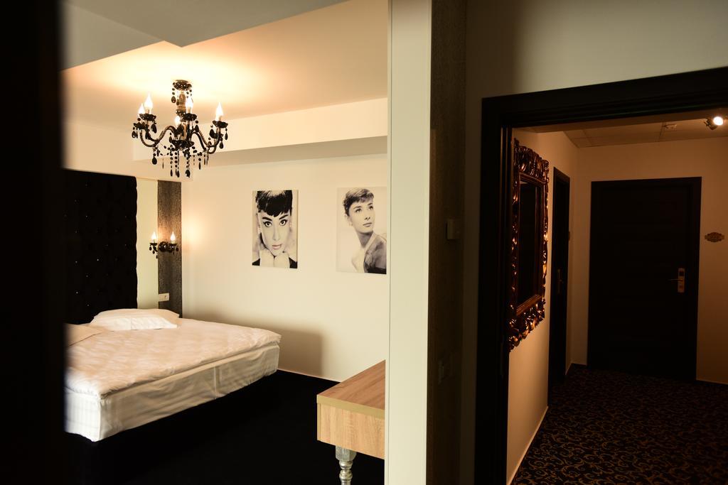 La Rocca Boutique Hotel Craiova Kültér fotó