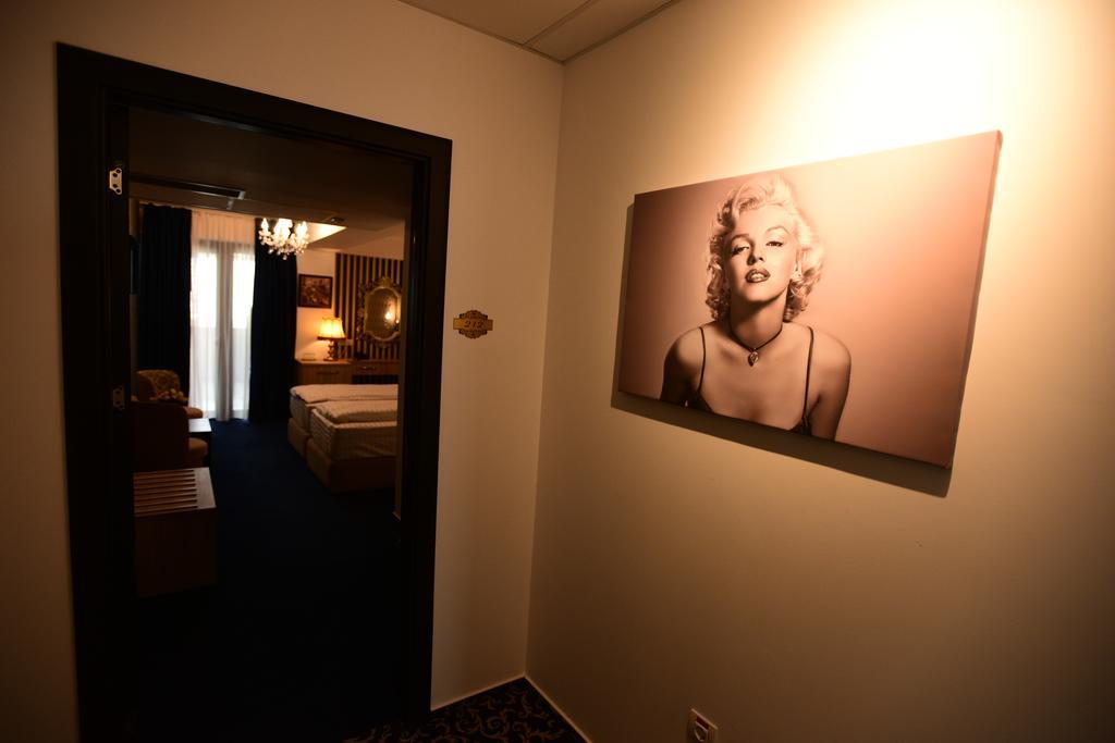 La Rocca Boutique Hotel Craiova Kültér fotó
