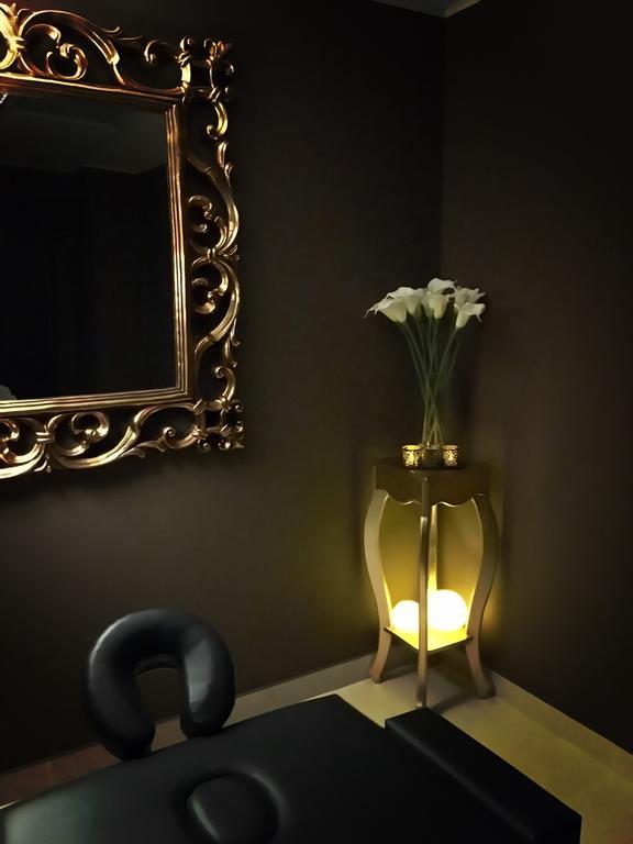 La Rocca Boutique Hotel Craiova Kültér fotó