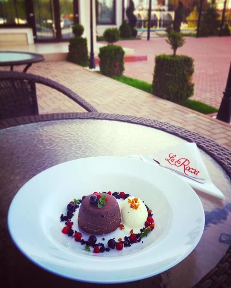 La Rocca Boutique Hotel Craiova Kültér fotó