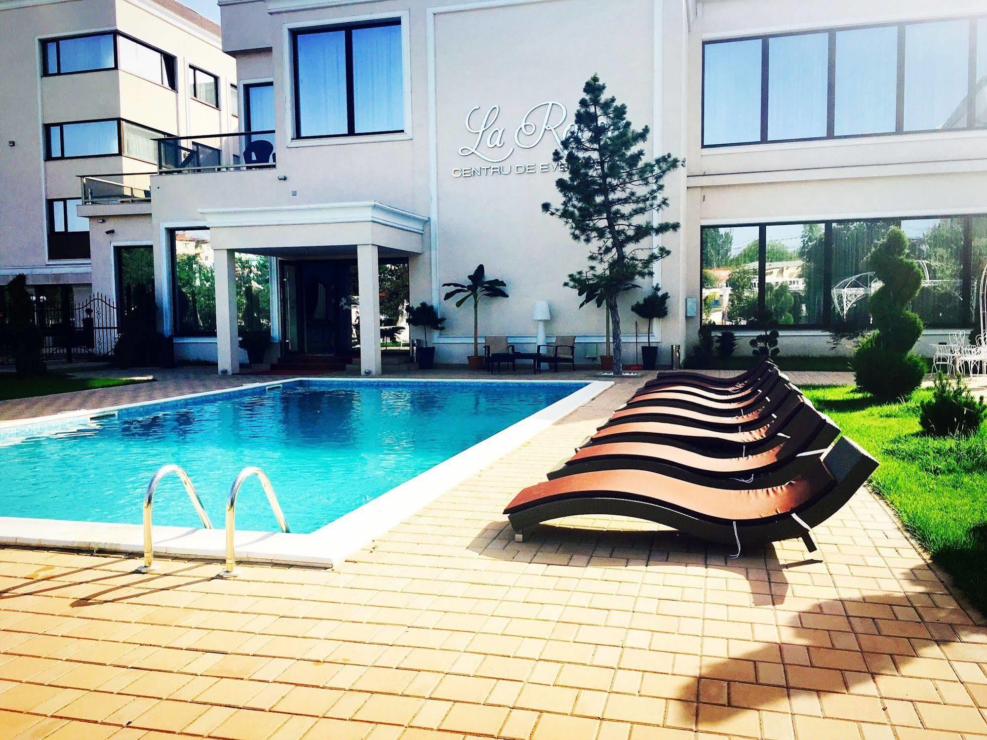La Rocca Boutique Hotel Craiova Kültér fotó