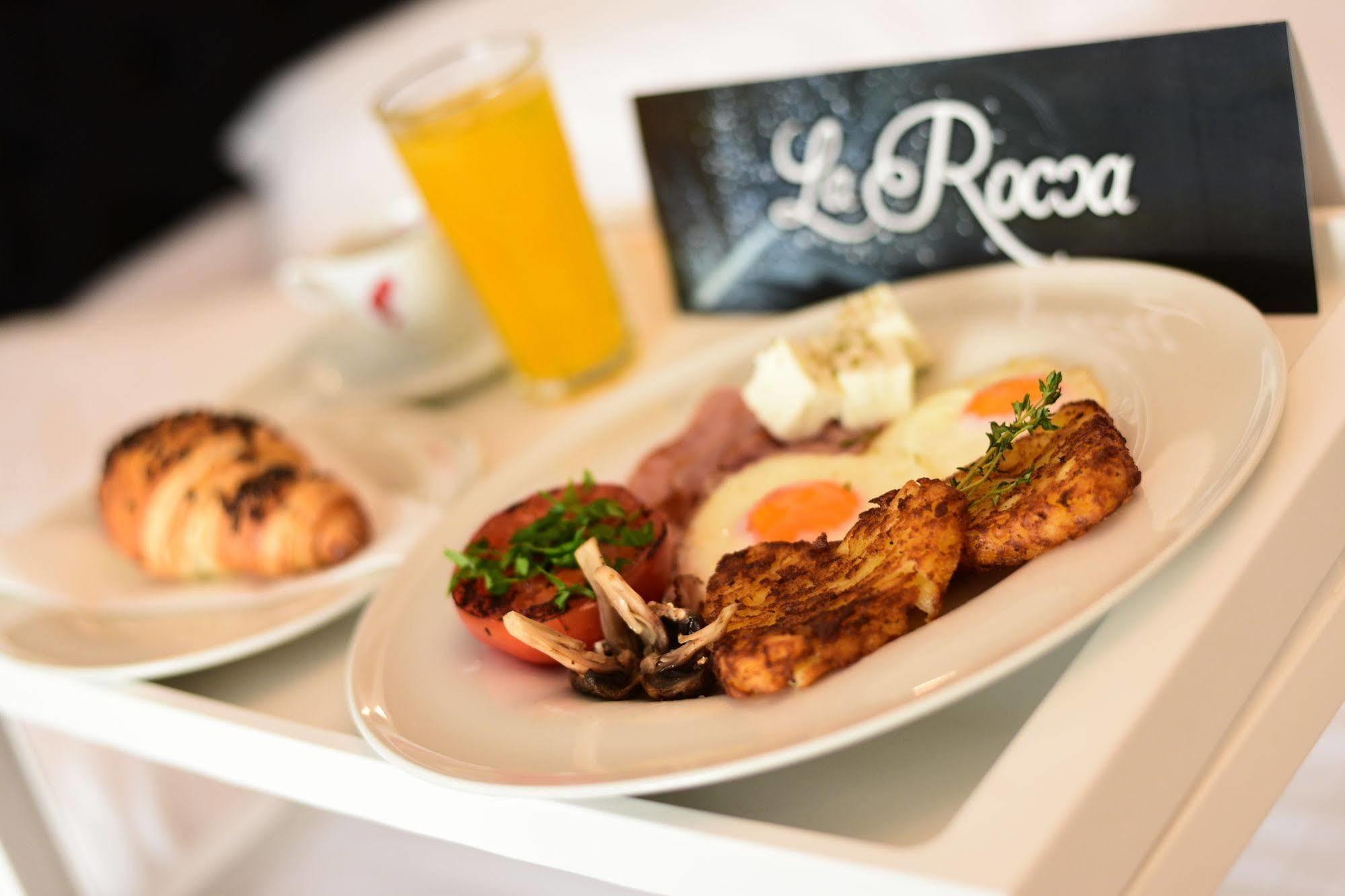 La Rocca Boutique Hotel Craiova Kültér fotó