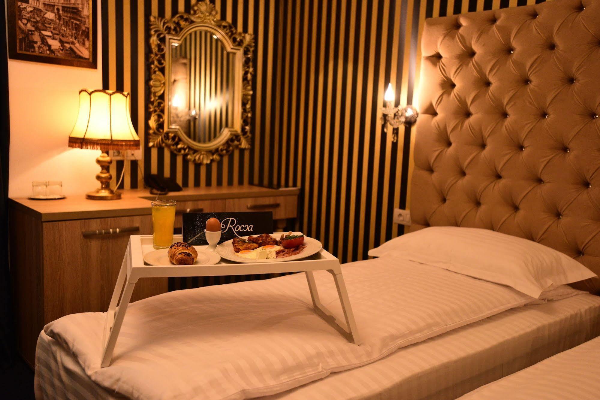 La Rocca Boutique Hotel Craiova Kültér fotó