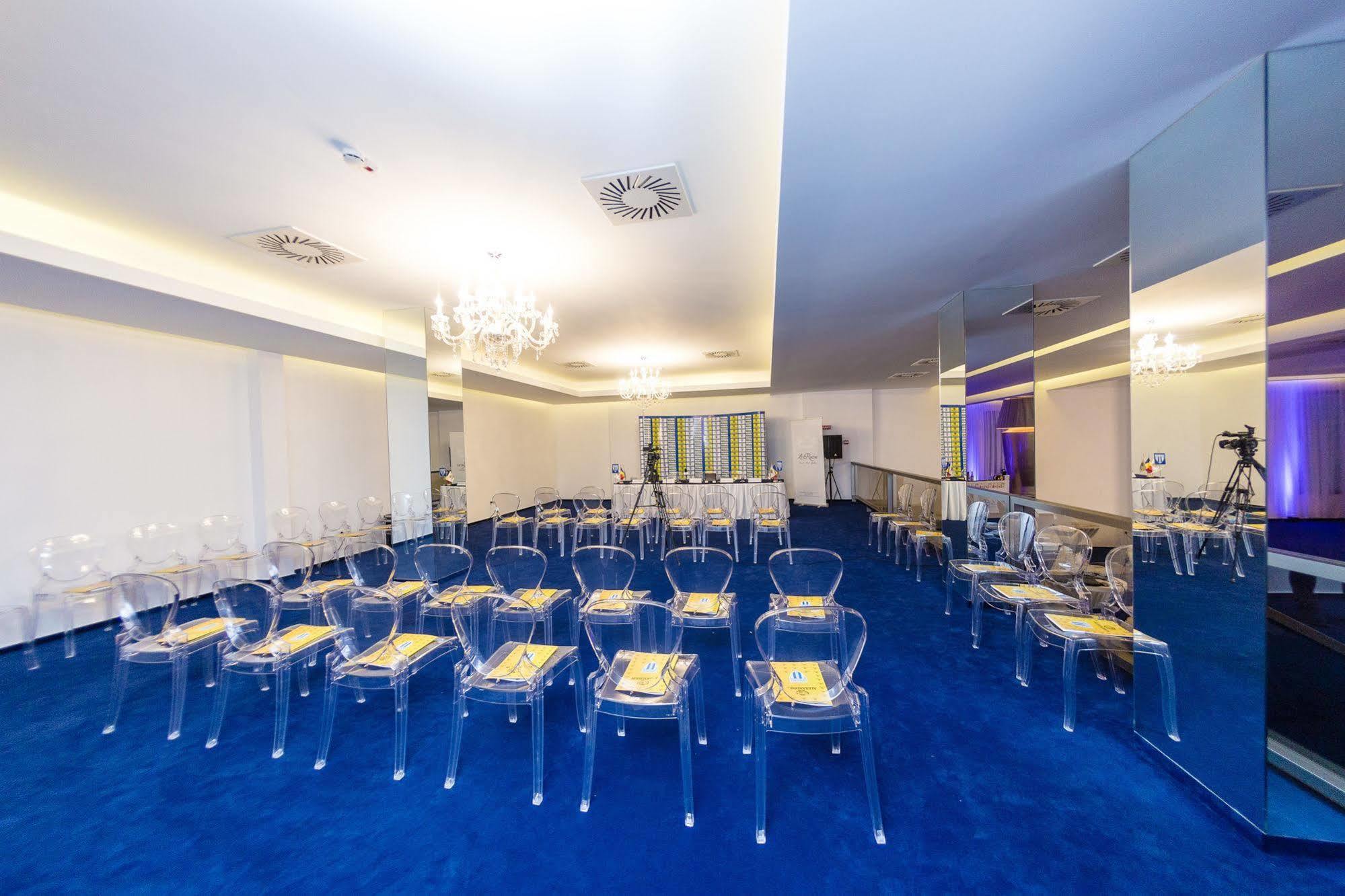 La Rocca Boutique Hotel Craiova Kültér fotó