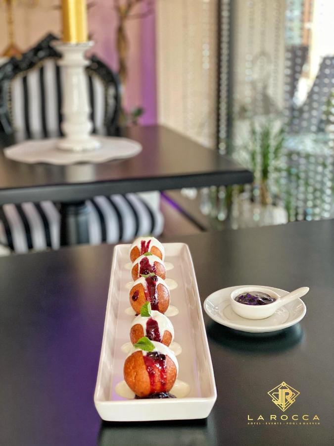 La Rocca Boutique Hotel Craiova Kültér fotó
